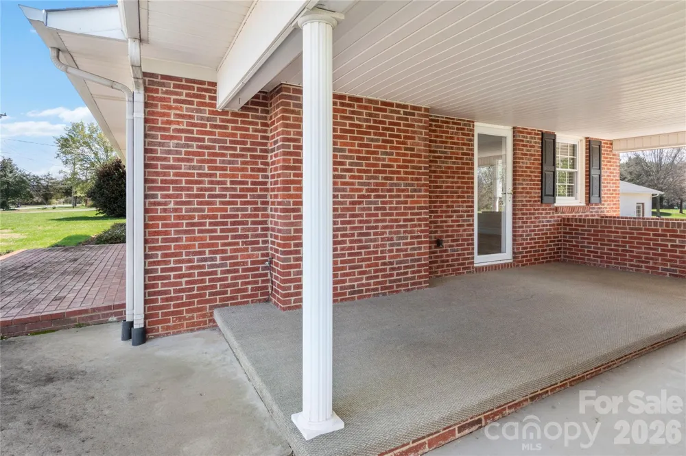 612 E Main Street Boonville, NC 27011