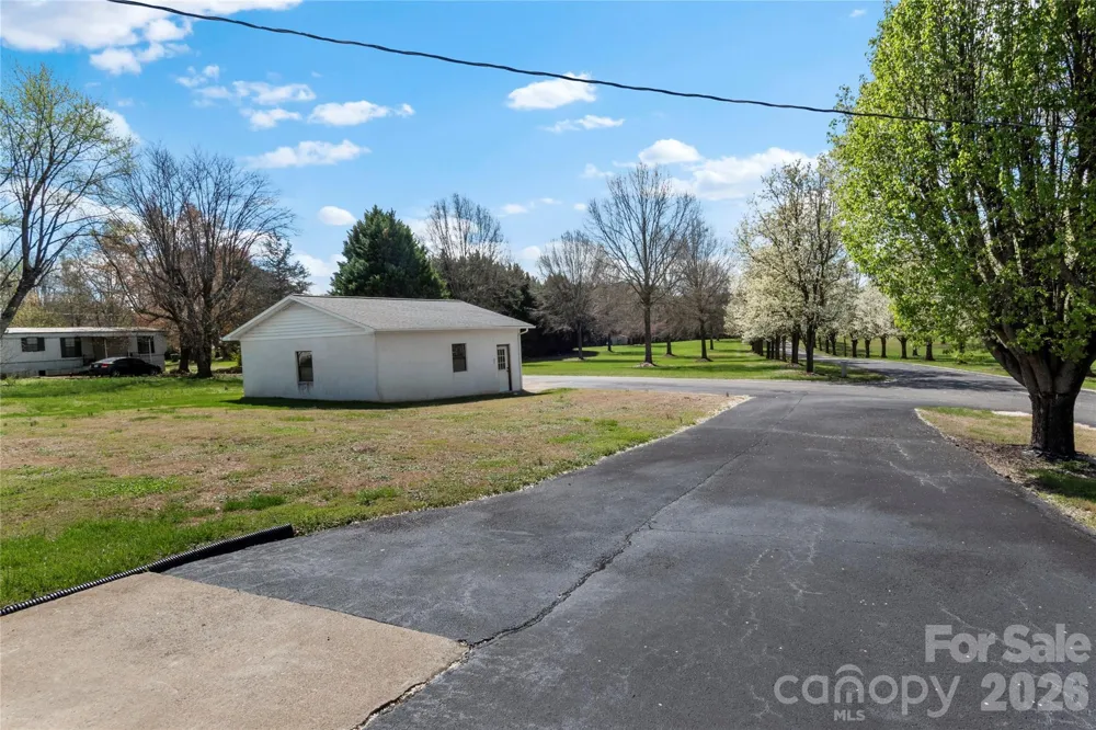 612 E Main Street Boonville, NC 27011