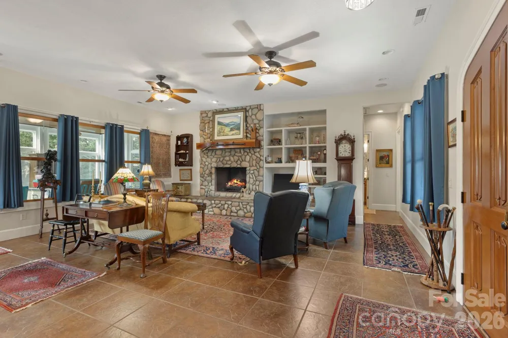 628 Vista Falls Road Mills River, NC 28759