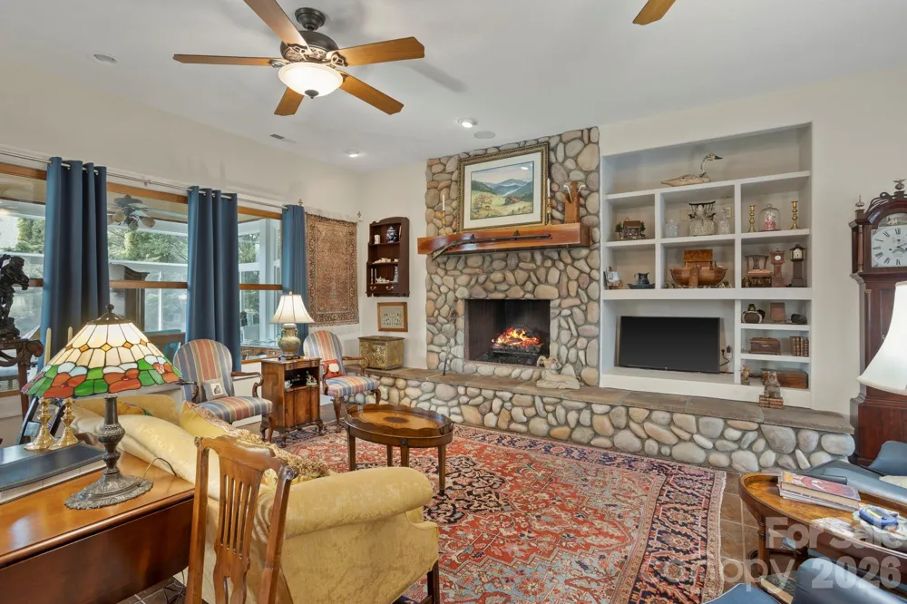 628 Vista Falls Road Mills River, NC 28759