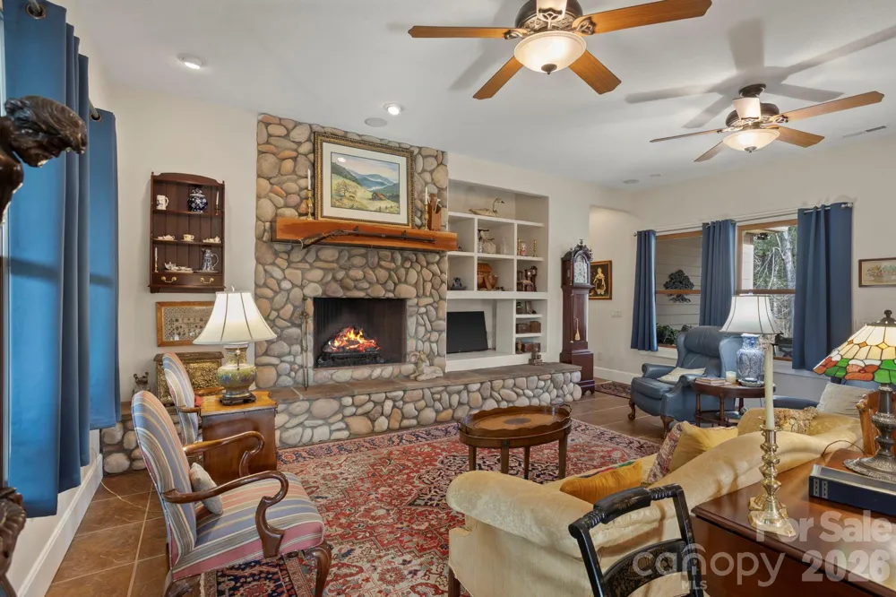 628 Vista Falls Road Mills River, NC 28759
