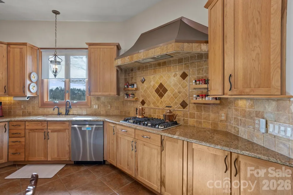 628 Vista Falls Road Mills River, NC 28759