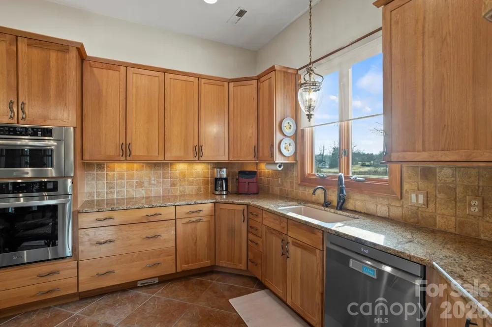 628 Vista Falls Road Mills River, NC 28759