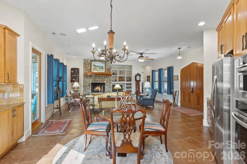628 Vista Falls Road Mills River, NC 28759