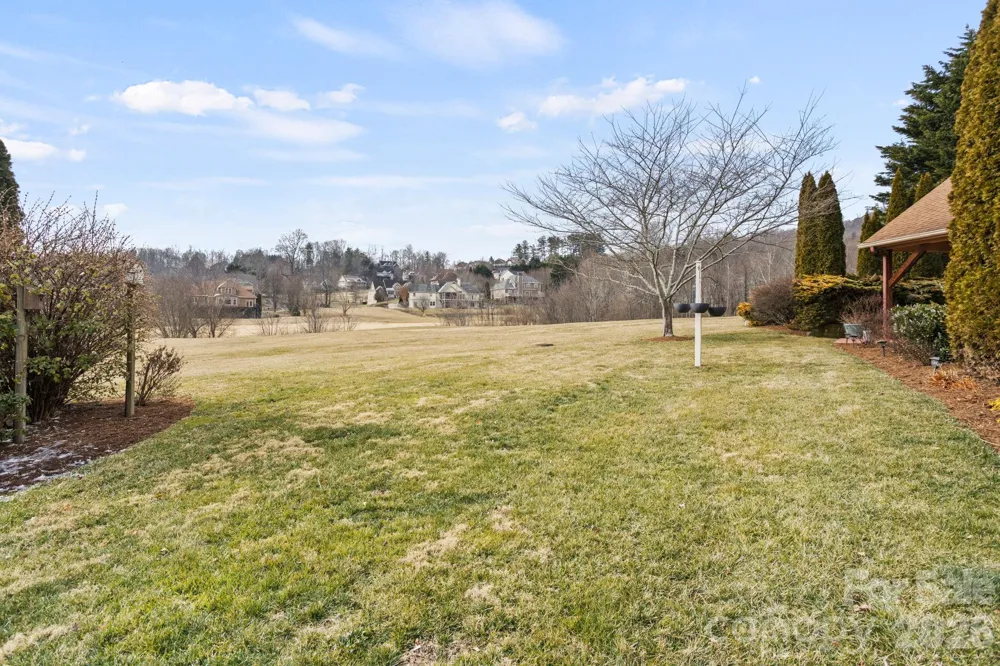 628 Vista Falls Road Mills River, NC 28759