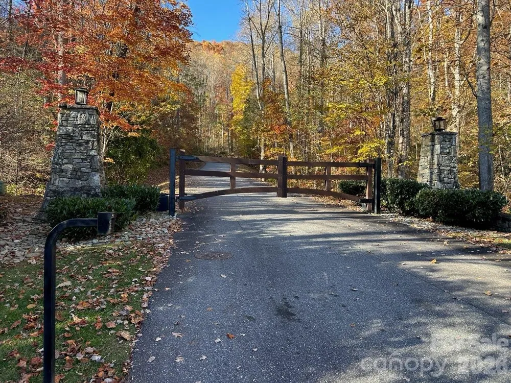 3 Mountain Watch Drive Waynesville, NC 28785