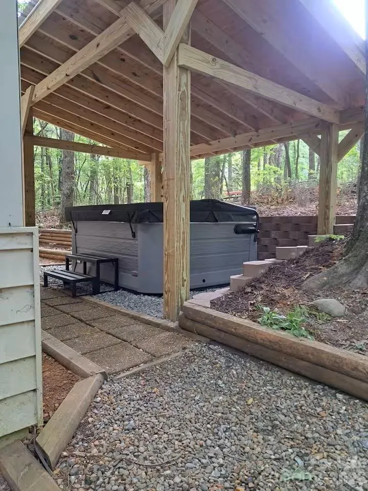 73 Pine Road Rosman, NC 28772