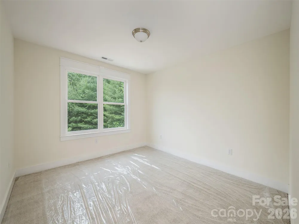 366 Mistletoe Trail Hendersonville, NC 28791