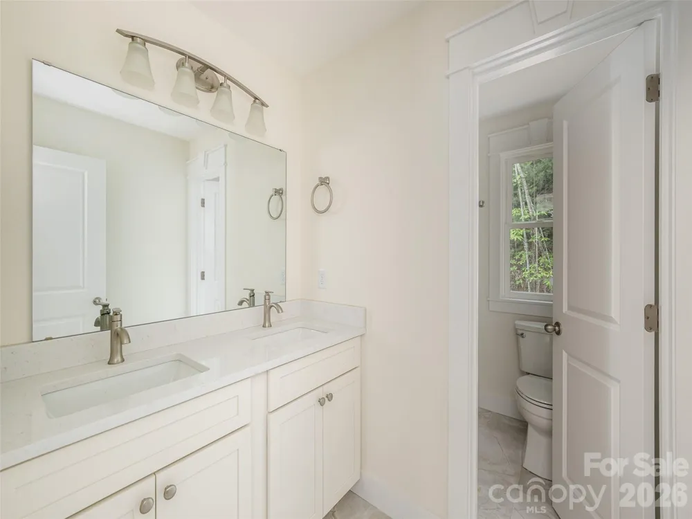 366 Mistletoe Trail Hendersonville, NC 28791