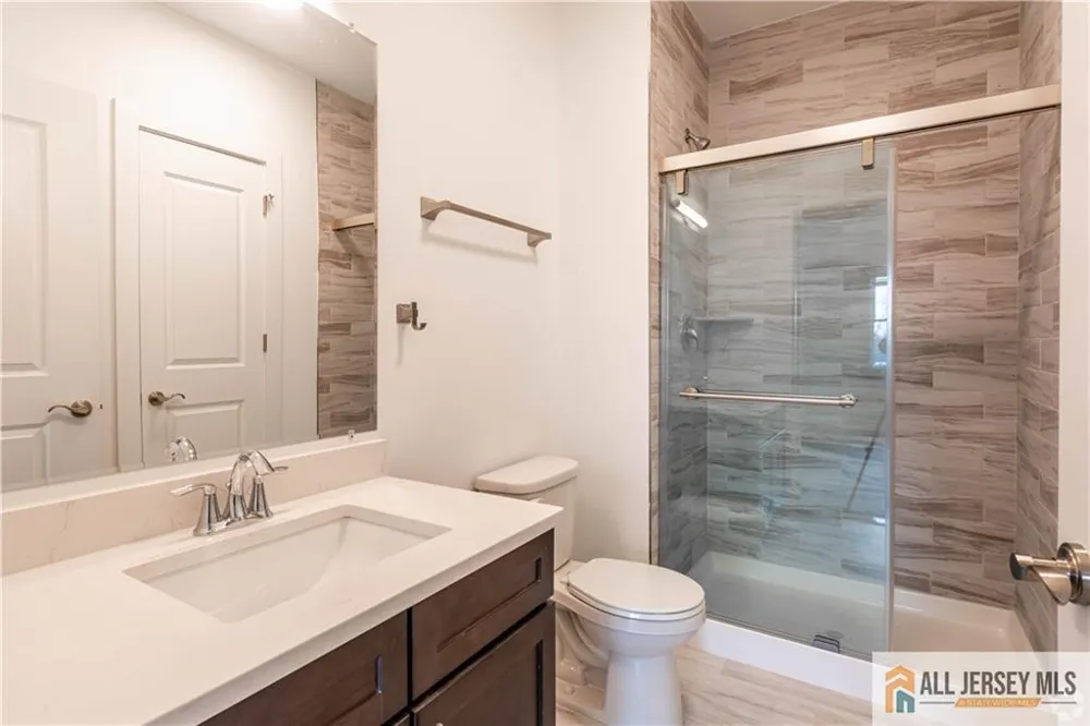 1025 Raritan Road #409 Clark, NJ 07066