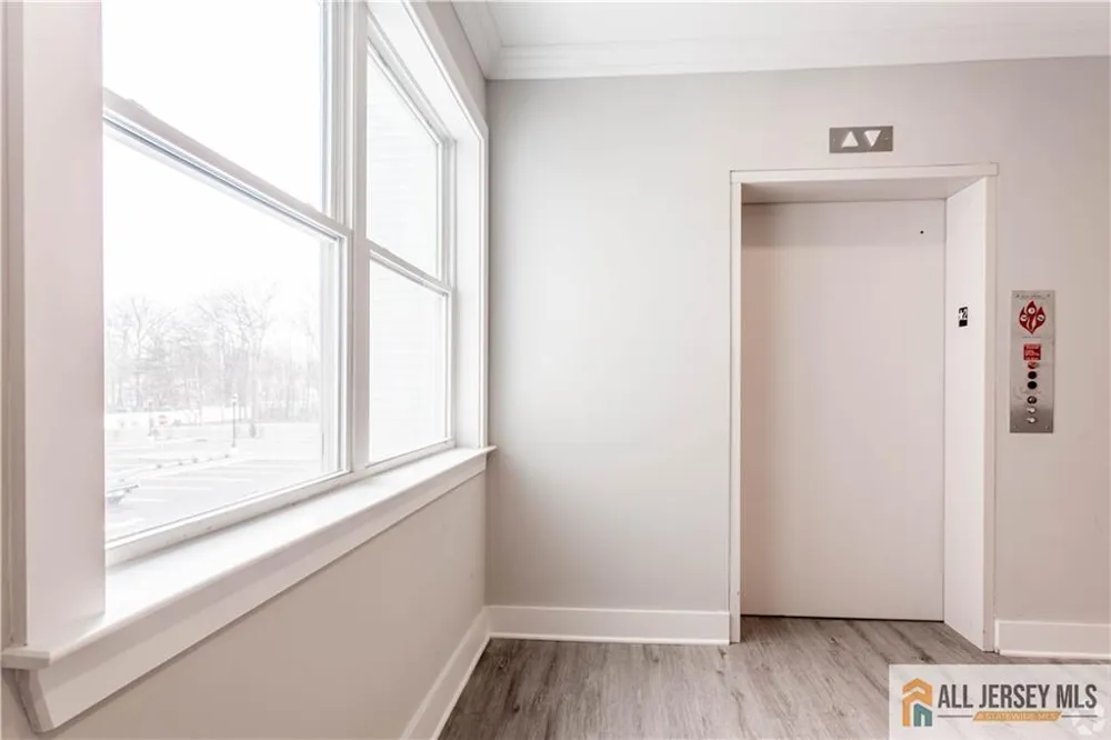 1025 Raritan Road #409 Clark, NJ 07066