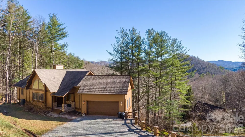446 Windridge Drive Sugar Grove, NC 28679
