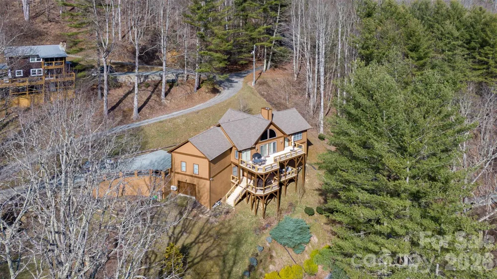 446 Windridge Drive Sugar Grove, NC 28679
