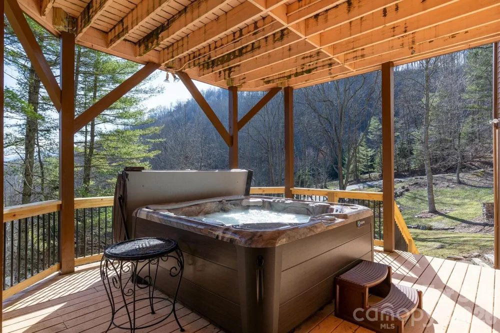 446 Windridge Drive Sugar Grove, NC 28679