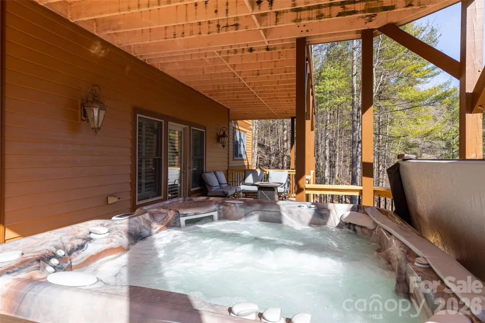 446 Windridge Drive Sugar Grove, NC 28679