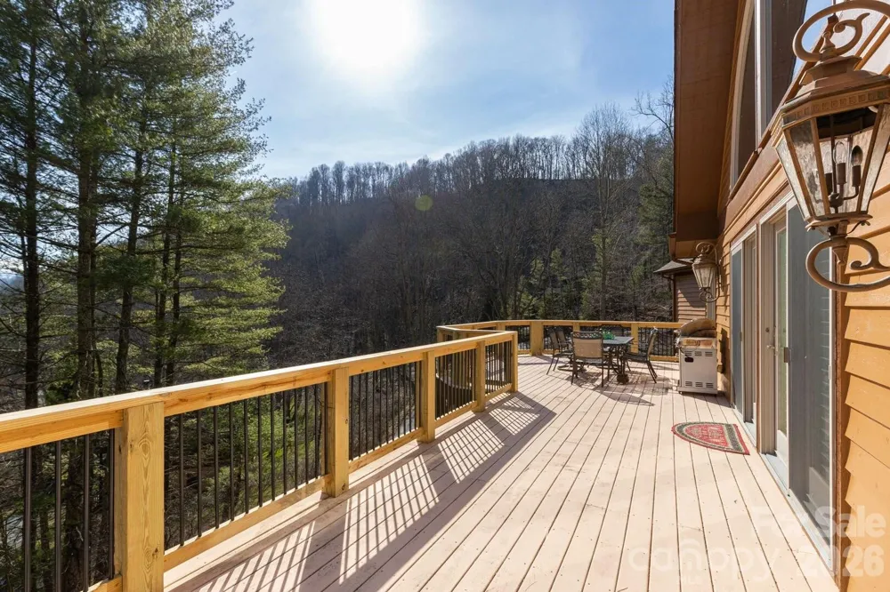 446 Windridge Drive Sugar Grove, NC 28679