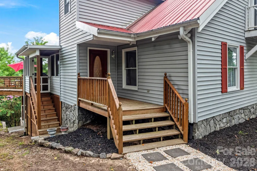 197 Fairview Drive Traphill, NC 28685