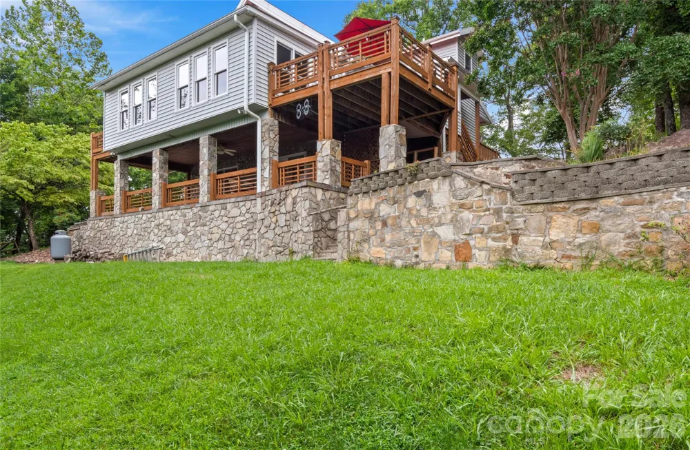 197 Fairview Drive Traphill, NC 28685