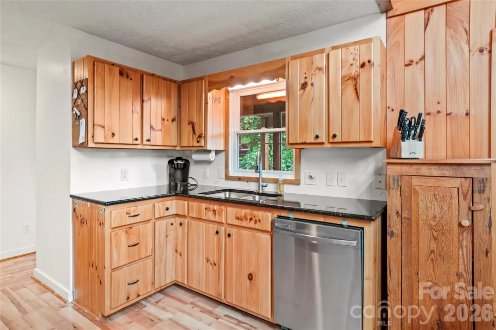 197 Fairview Drive Traphill, NC 28685