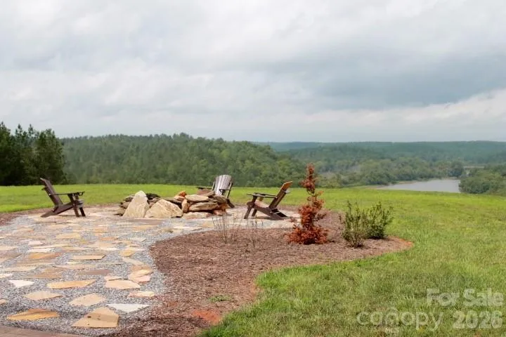 374 E Settings Boulevard NW Valdese, NC 28690