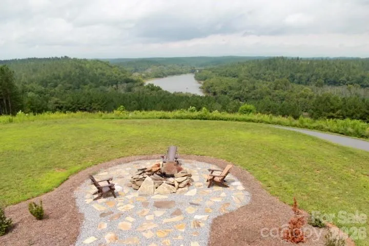 374 E Settings Boulevard NW Valdese, NC 28690
