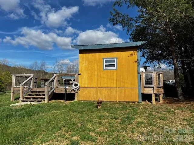 137 Cowboy Lane Hot Springs, NC 28743