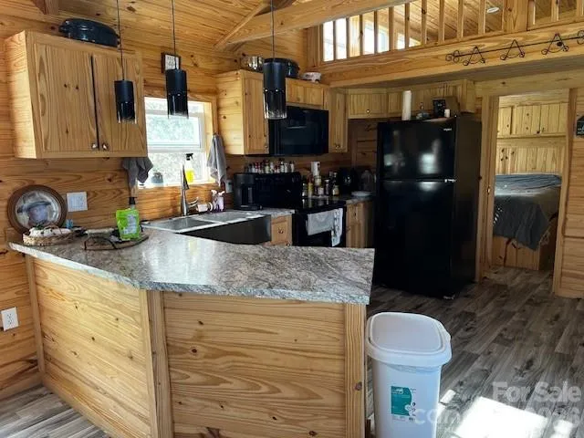 137 Cowboy Lane Hot Springs, NC 28743