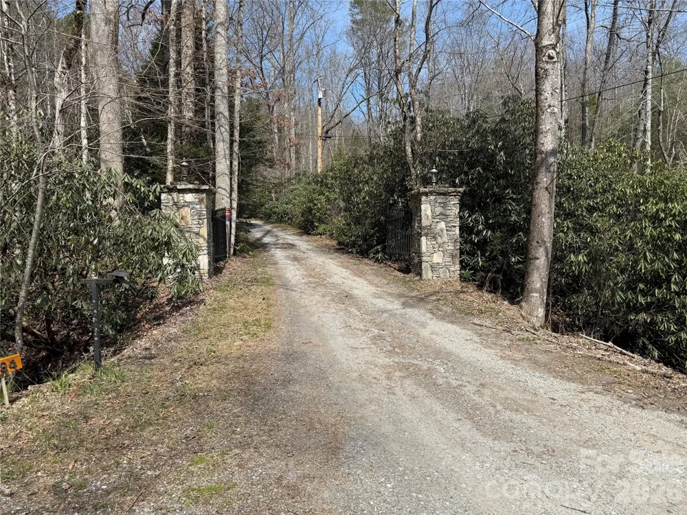 128 Mamies Way Robbinsville, NC 28771