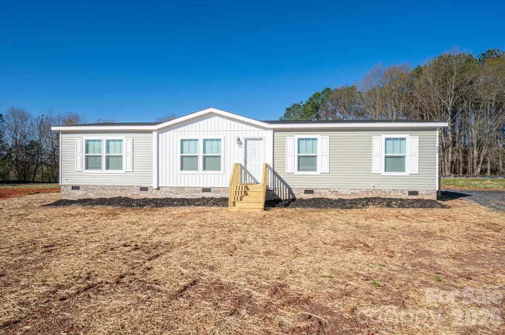 808 W Eagleview Lane Lawndale, NC 28090