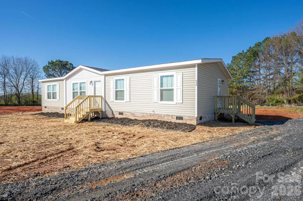 808 W Eagleview Lane Lawndale, NC 28090