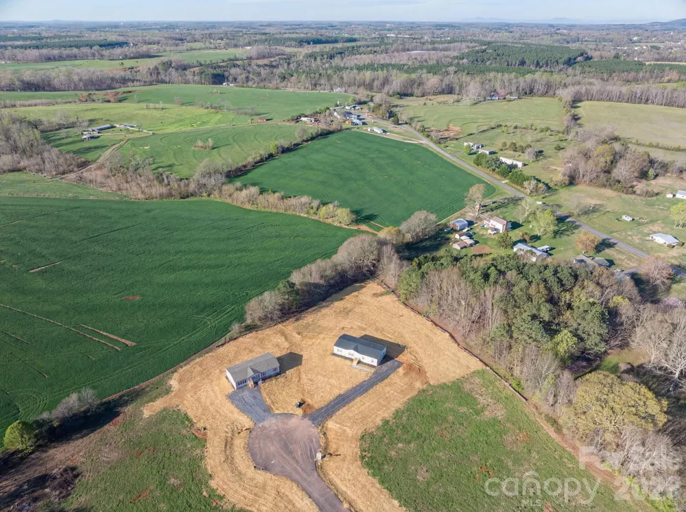 808 W Eagleview Lane Lawndale, NC 28090