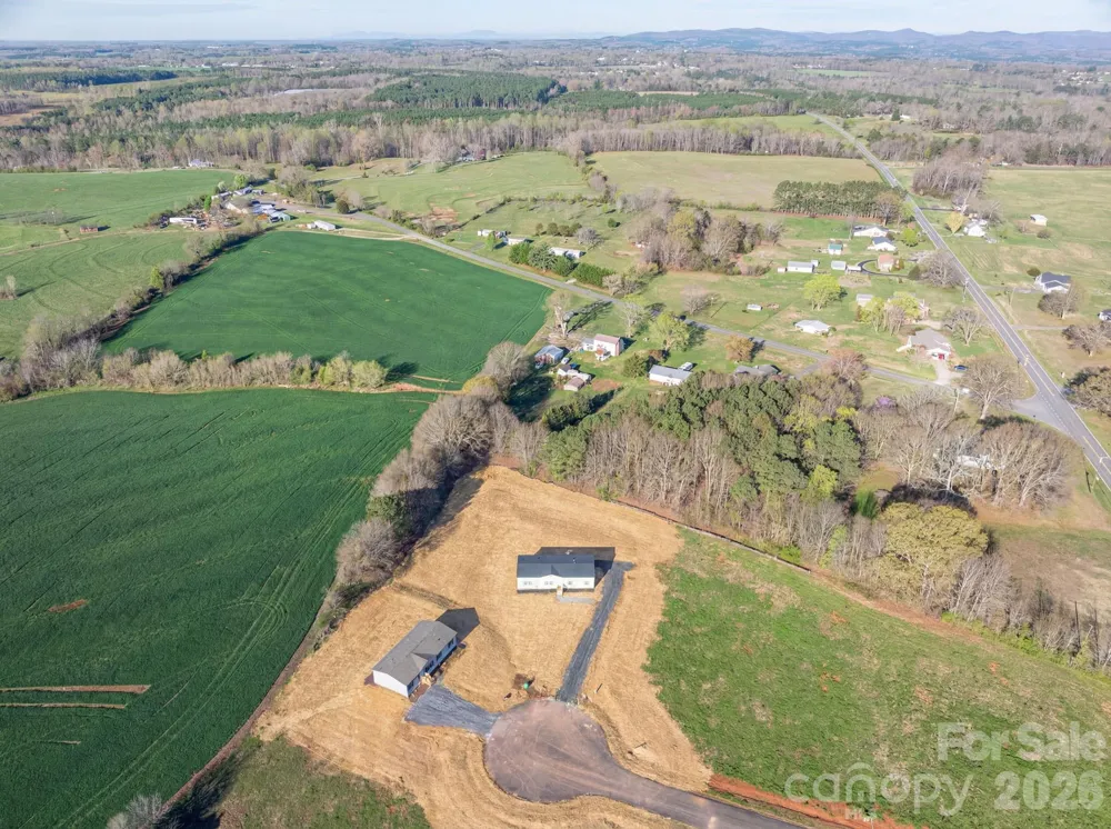 808 W Eagleview Lane Lawndale, NC 28090