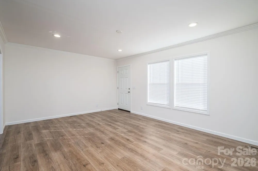808 W Eagleview Lane Lawndale, NC 28090