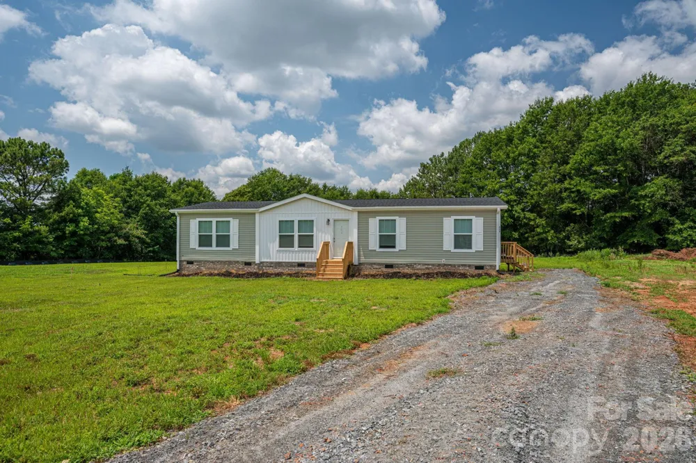 808 W Eagleview Lane Lawndale, NC 28090