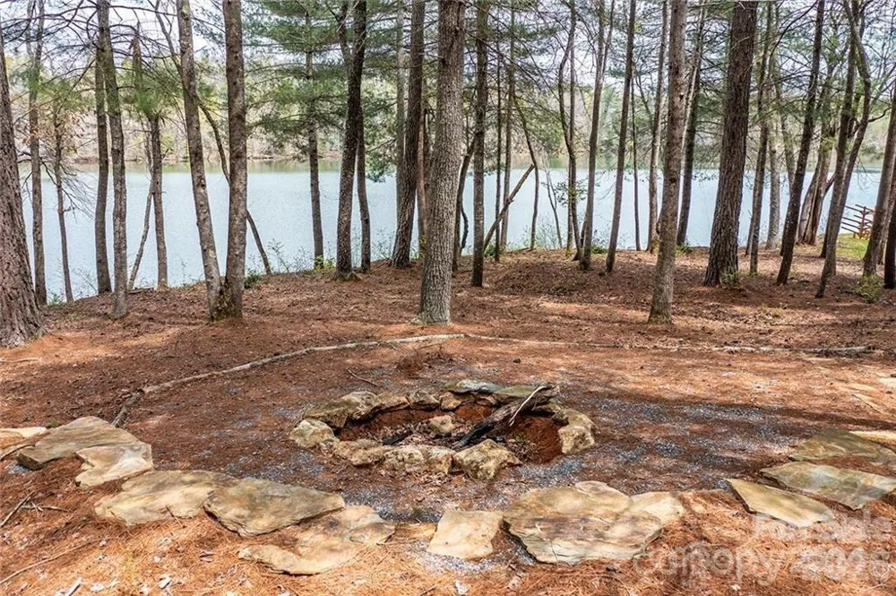 193 Table Rock Trace NW #129 Valdese, NC 28690