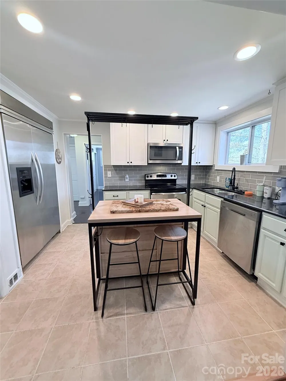 3743 Crosland Road Winston Salem, NC 27106