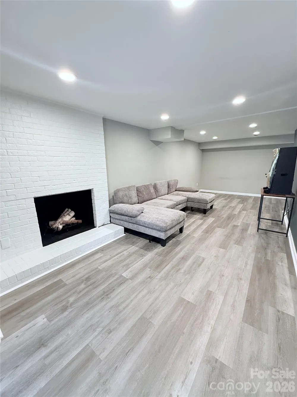 3743 Crosland Road Winston Salem, NC 27106