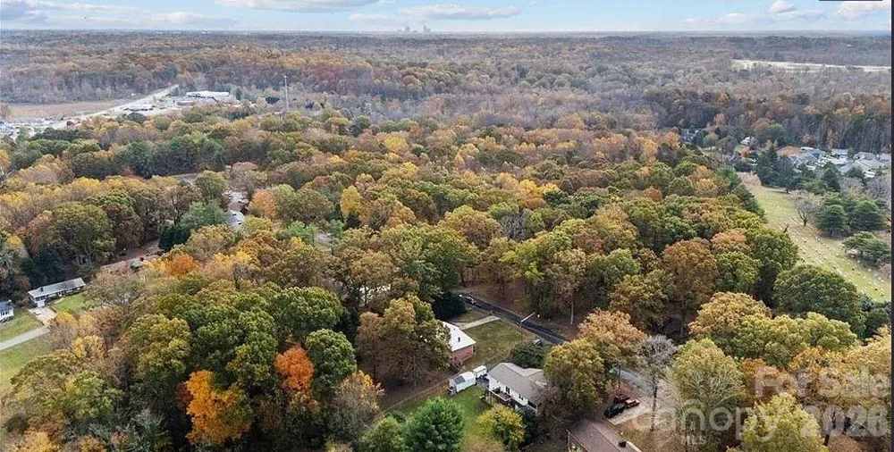 3743 Crosland Road Winston Salem, NC 27106