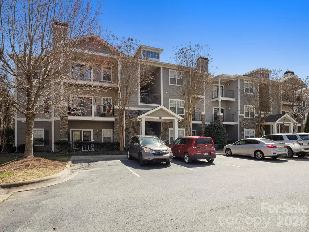 900 Vista Lake Drive #208 Candler, NC 28715
