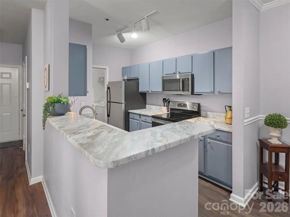 900 Vista Lake Drive #208 Candler, NC 28715