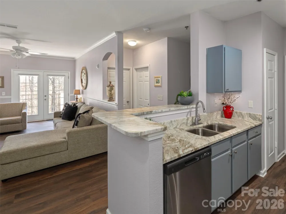 900 Vista Lake Drive #208 Candler, NC 28715