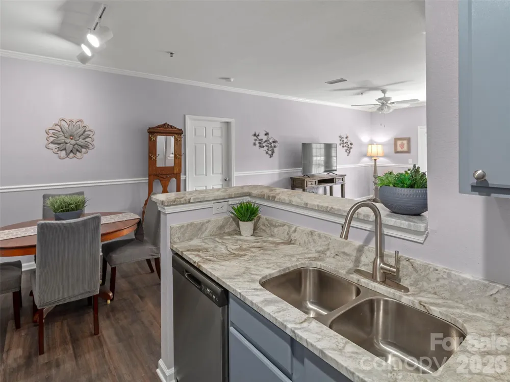 900 Vista Lake Drive #208 Candler, NC 28715
