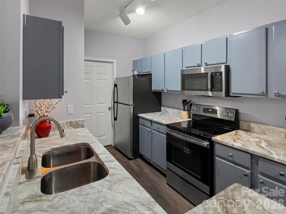 900 Vista Lake Drive #208 Candler, NC 28715