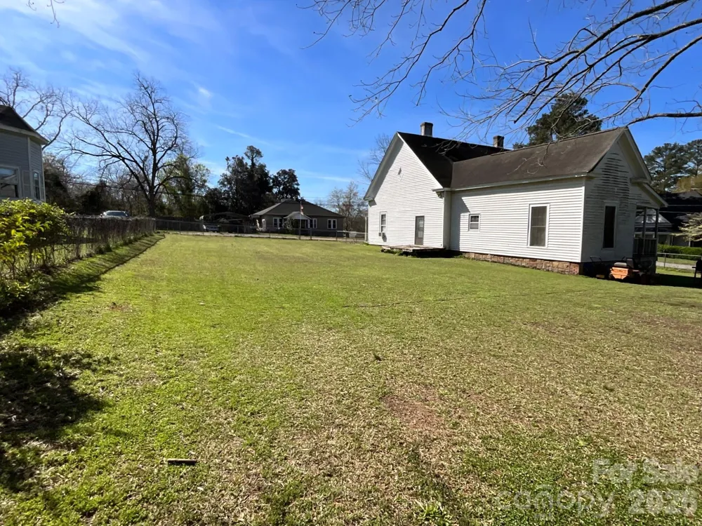 416 W Liberty Street Winnsboro, SC 29180