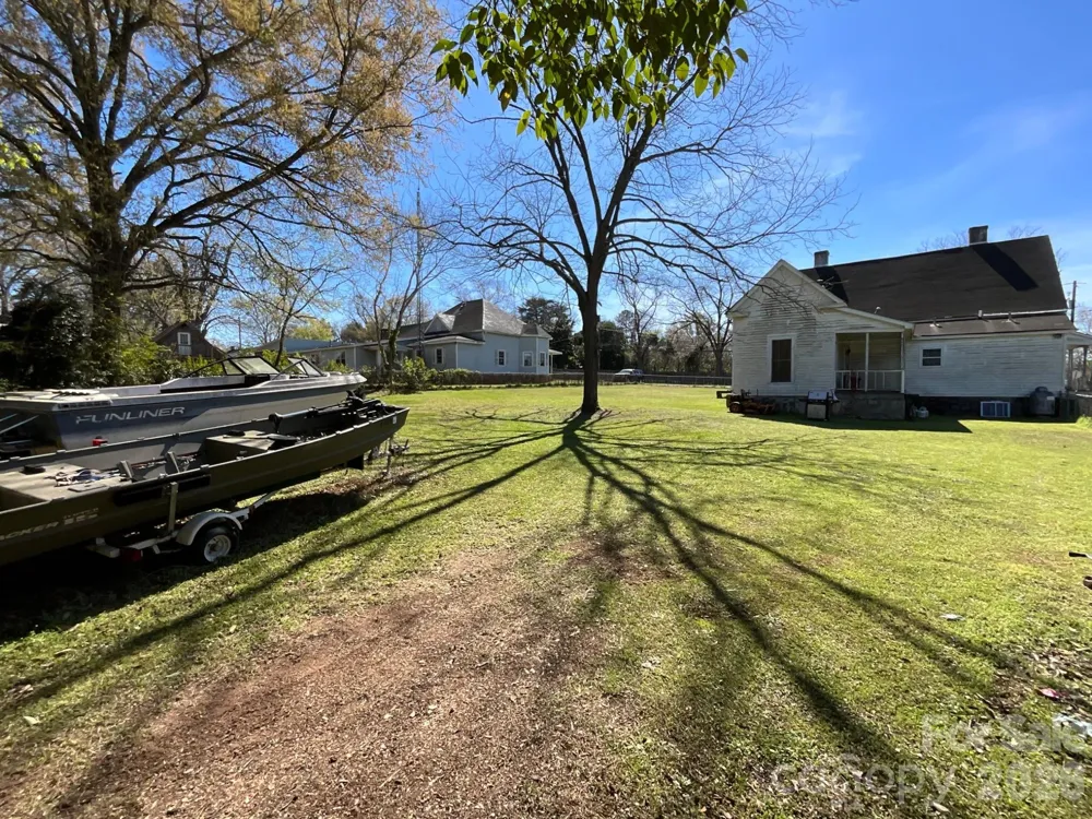 416 W Liberty Street Winnsboro, SC 29180