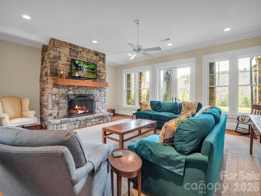 565 Chestertown Drive Mill Spring, NC 28756