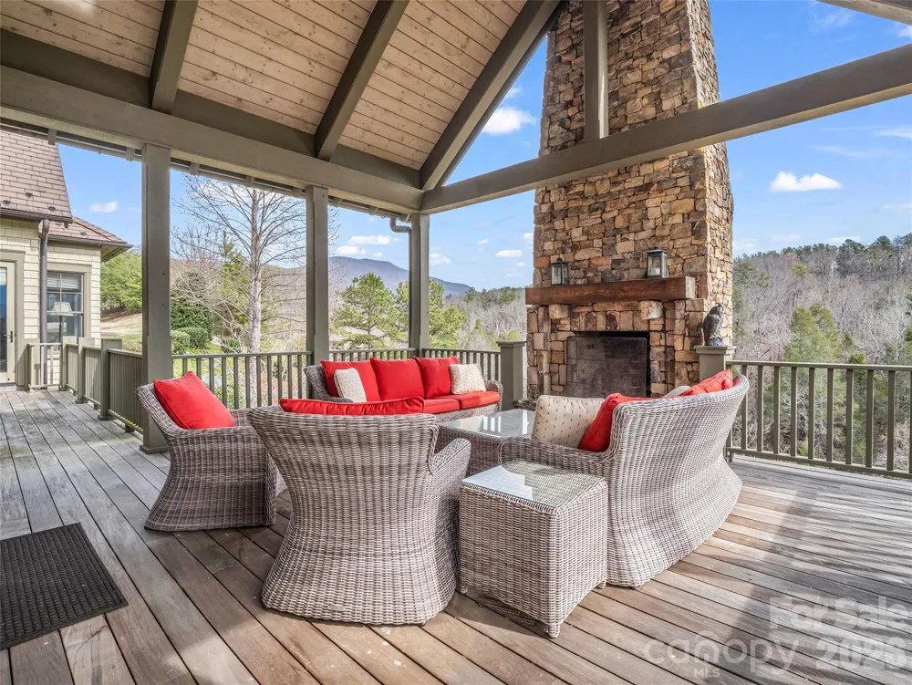 565 Chestertown Drive Mill Spring, NC 28756