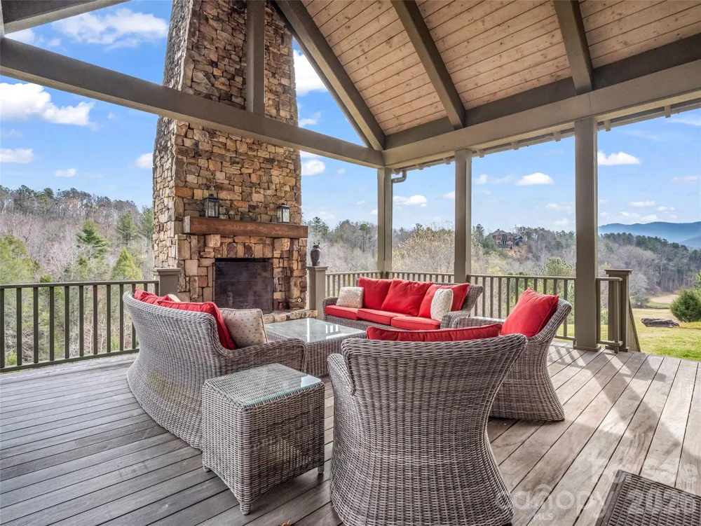 565 Chestertown Drive Mill Spring, NC 28756