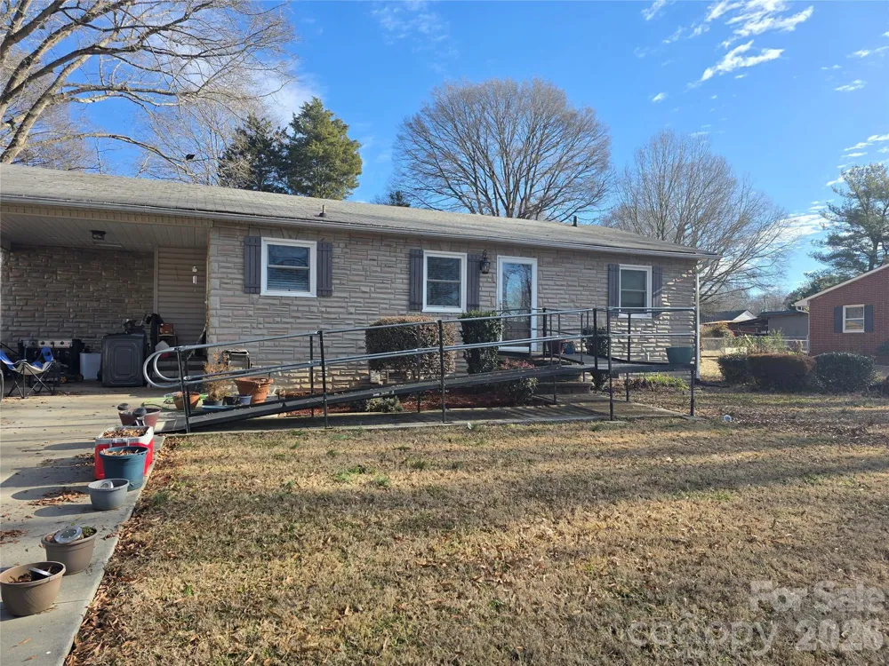 499 Raymond Street Mocksville, NC 27028