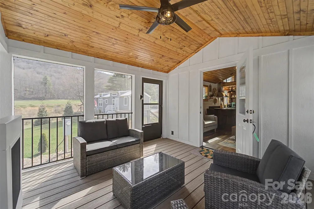 122 Mountain Breeze Ridge Scaly Mountain, NC 28775